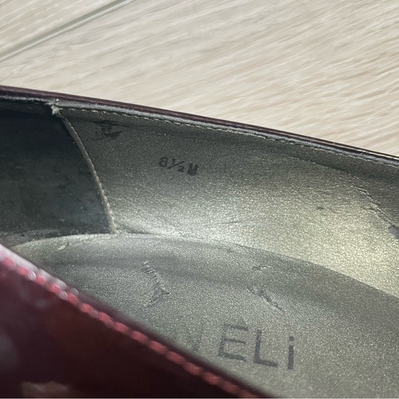 Patent leather burgundy Vaneli heels - Picture 4 of 4